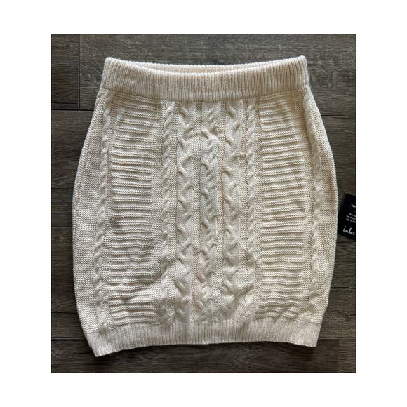 Lulu's‎ Darling Sophistication Ivory Cable Knit Sweater Mini Skirt Sz Medium NWT - Picture 2 of 5